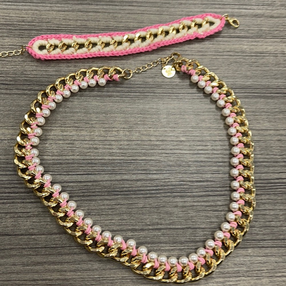 Plunder NIB The August Posse a gold chain and bracelet pearls and pink stitching